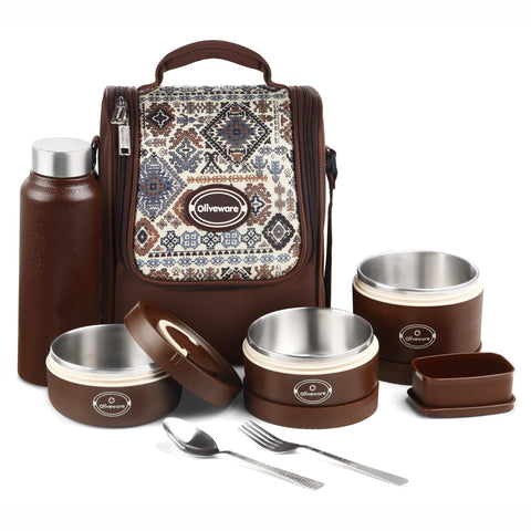 Oliveware TESO Musk Lunch Box | 3 Microwave-Safe Containers (2Γ420ml, 1Γ620ml) + 750ml Steel Bottle + 130ml Pickle Box + Steel Cutlery | Premium Carry Bag | Freezer & Dishwasher Safe (Brown)