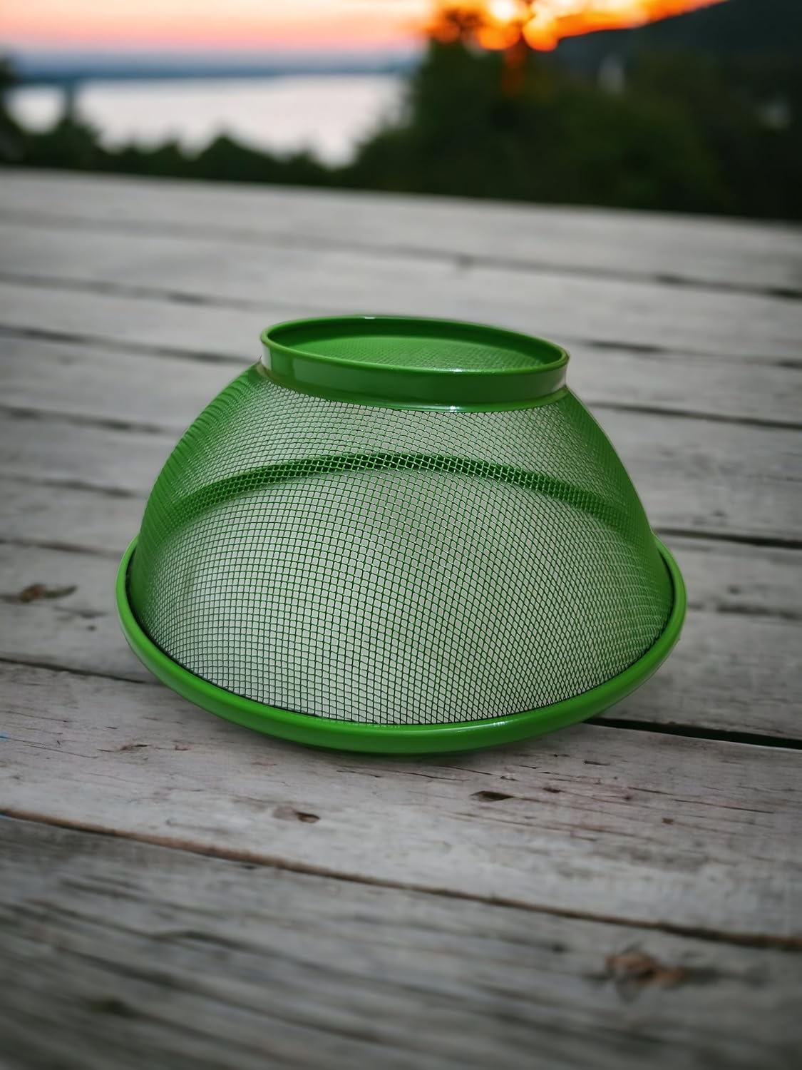 Fruit Basket with Lid Net Cover Steel Big Size for Dinning Kitchen Home Apple Shape Net Cover Protective Fruits Vegetables Food Storage Basket Strainer Kitchen Accessories (Green)